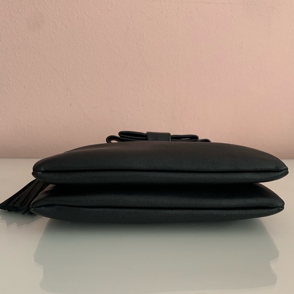 Ann Taylor 🎀 Bow Clutch with Double Tassels - Picture 5 of 8